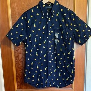 NWT Banana Republic Pineapple Print Short-Sleeve Button-Up